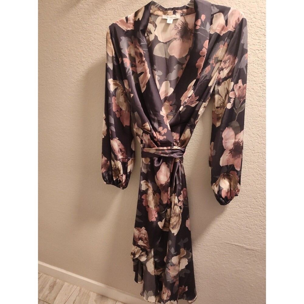 ONETHELAND Floral Chiffon Wrap Front Hi-Low Maternity Dress Large Grey Pink